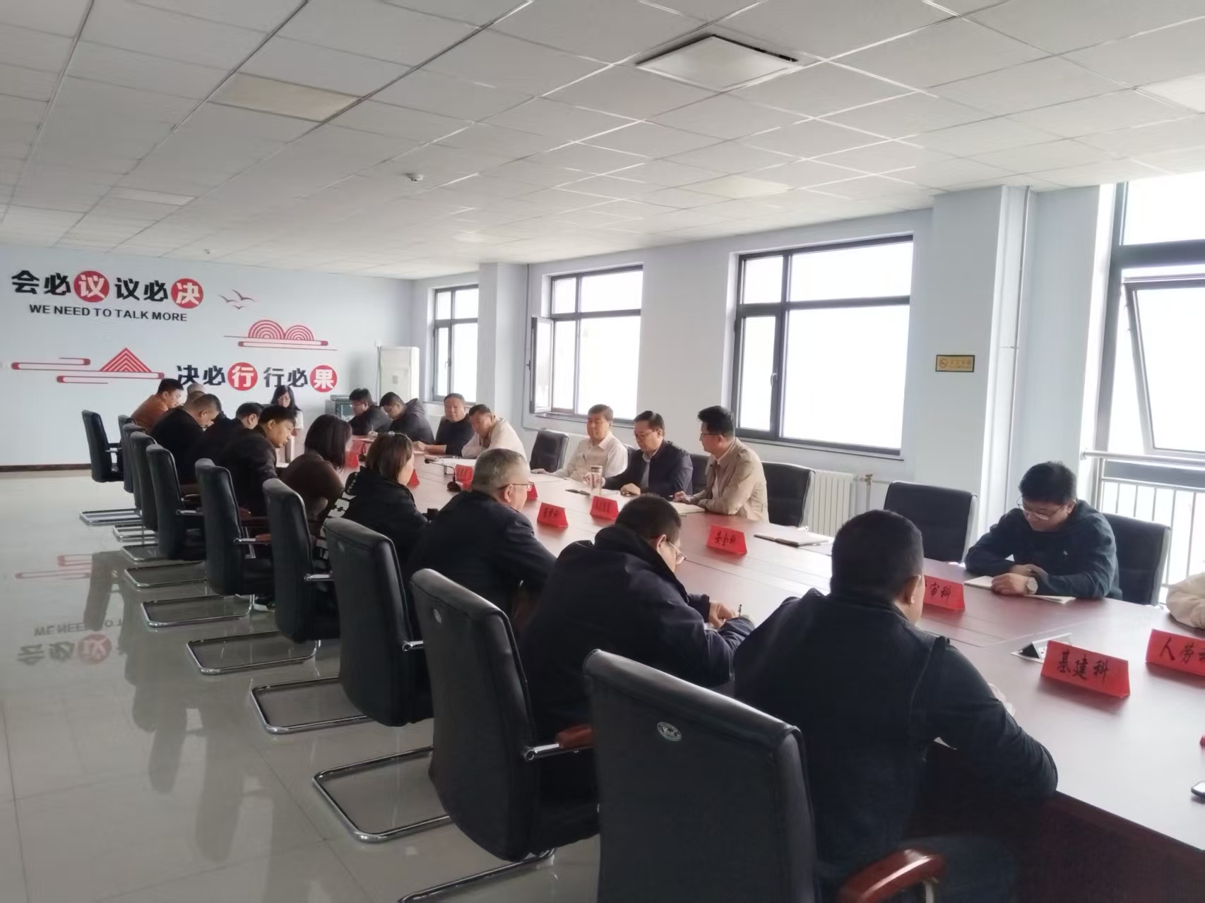 (yn)Դˮǰ(xing)e둪(yng)(du)O˴L(fng)